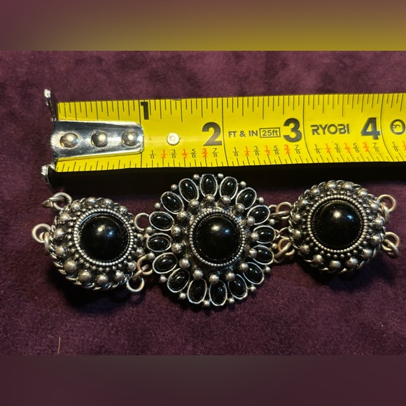 Black rhinestones round like silver one bracket ✨🖤 - Picture 4 of 7